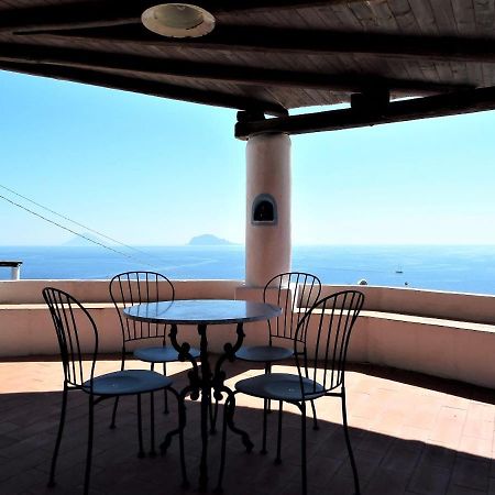 Case Al Mare - Terrazzi Panoramici E Ampio Giardino 圣马丽娜－萨利娜 外观 照片