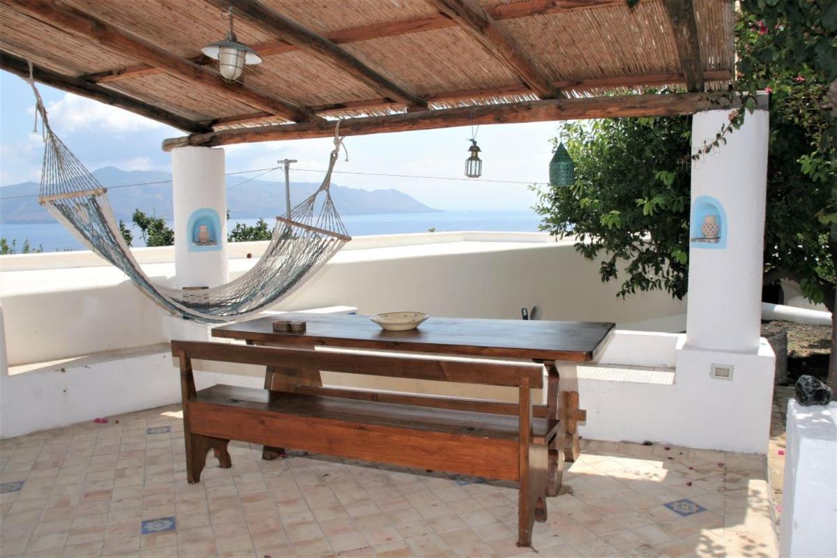 Case Al Mare - Terrazzi Panoramici E Ampio Giardino 圣马丽娜－萨利娜 外观 照片