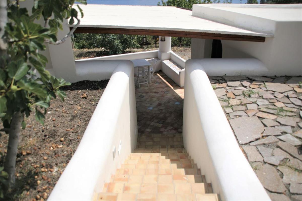 Case Al Mare - Terrazzi Panoramici E Ampio Giardino 圣马丽娜－萨利娜 外观 照片