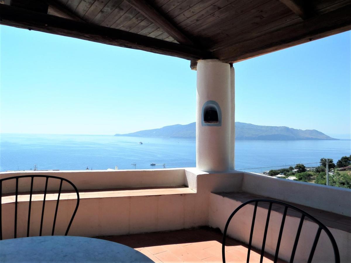 Case Al Mare - Terrazzi Panoramici E Ampio Giardino 圣马丽娜－萨利娜 外观 照片