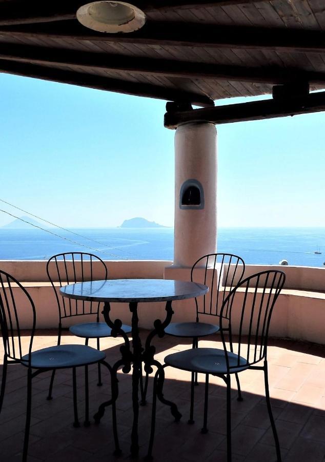 Case Al Mare - Terrazzi Panoramici E Ampio Giardino 圣马丽娜－萨利娜 外观 照片