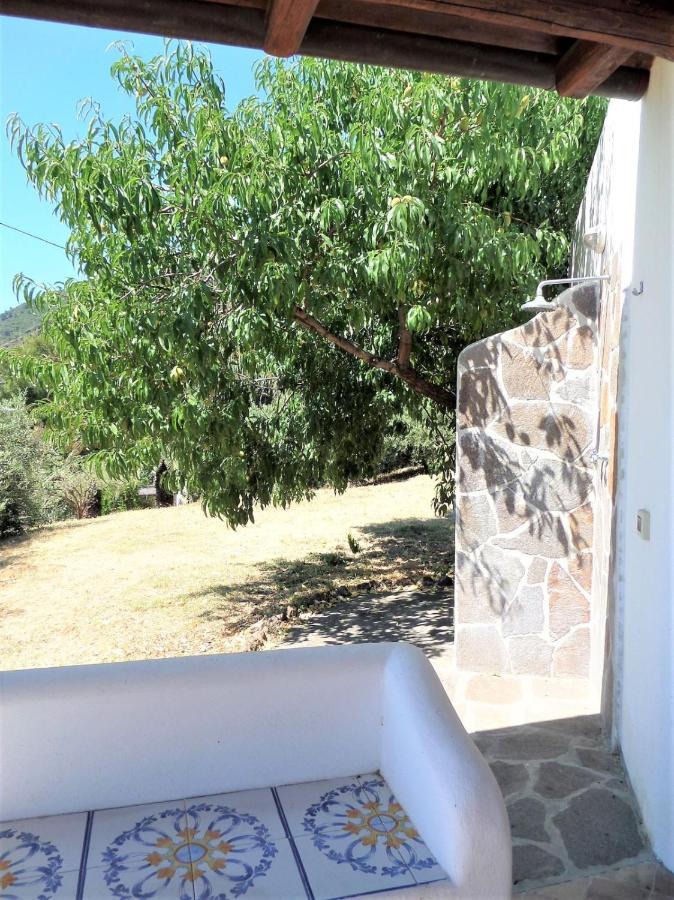 Case Al Mare - Terrazzi Panoramici E Ampio Giardino 圣马丽娜－萨利娜 外观 照片